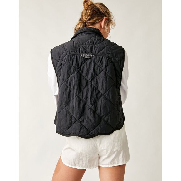 🆕 FP MOVEMENT Quinn Quilted Puffer Vest / Black - Picture 4 of 9